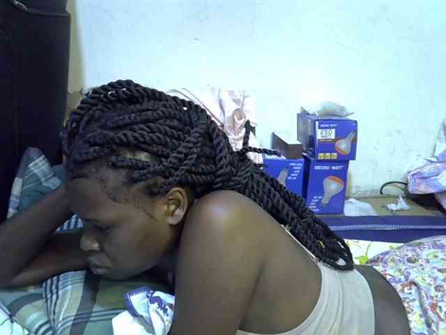 Cute-aliyah webcam