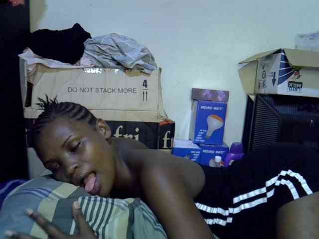 Cute-aliyah webcam