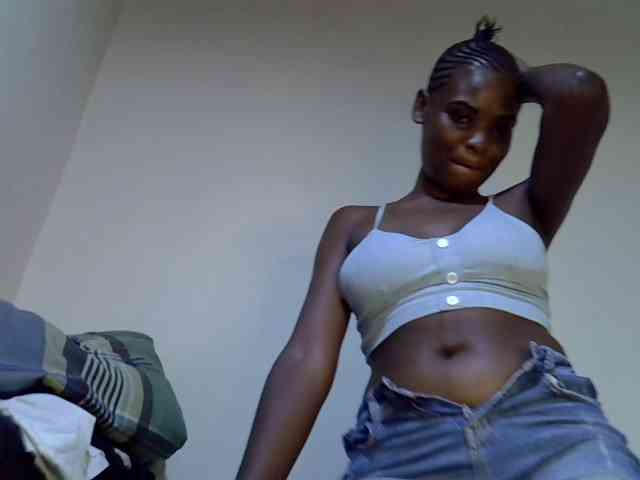 Cute-aliyah webcam
