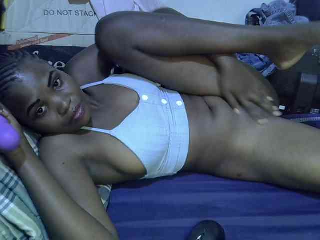 Cute-aliyah webcam