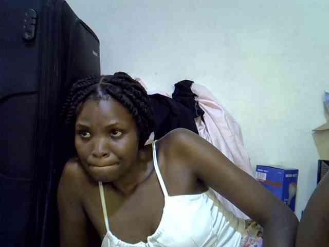 Cute-aliyah webcam