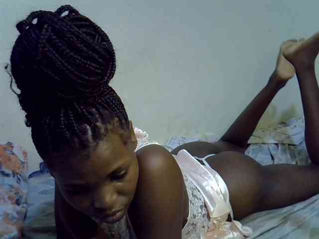 Cute-aliyah webcam