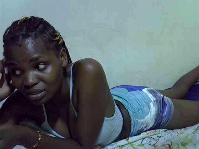 Cute-aliyah webcam