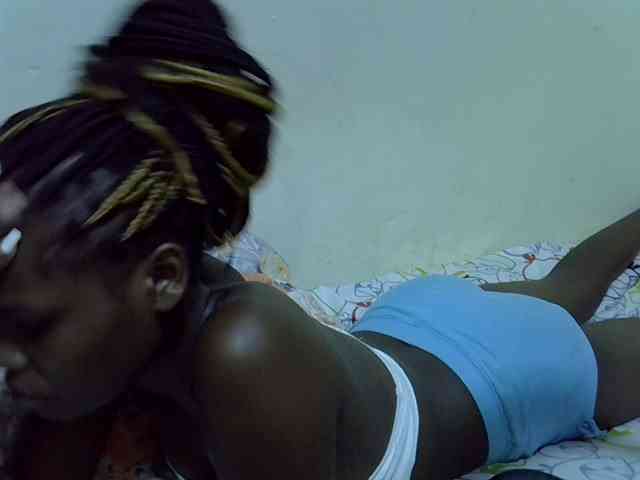 Cute-aliyah webcam