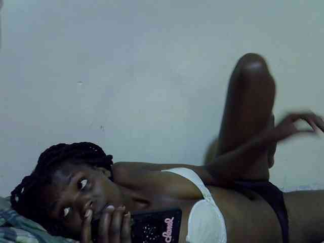 Cute-aliyah webcam