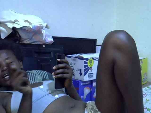 Cute-aliyah webcam