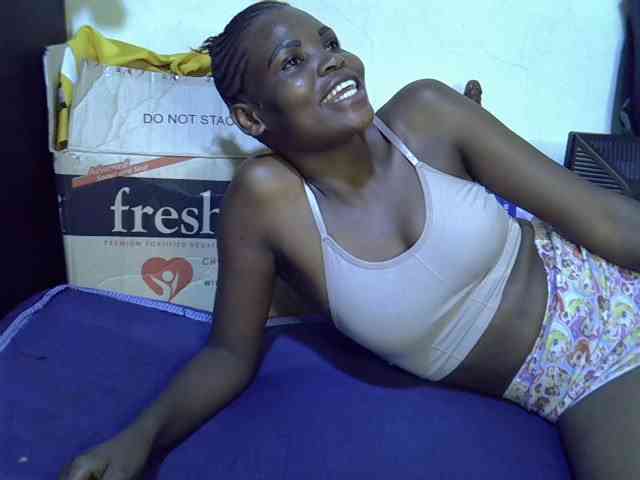Cute-aliyah webcam