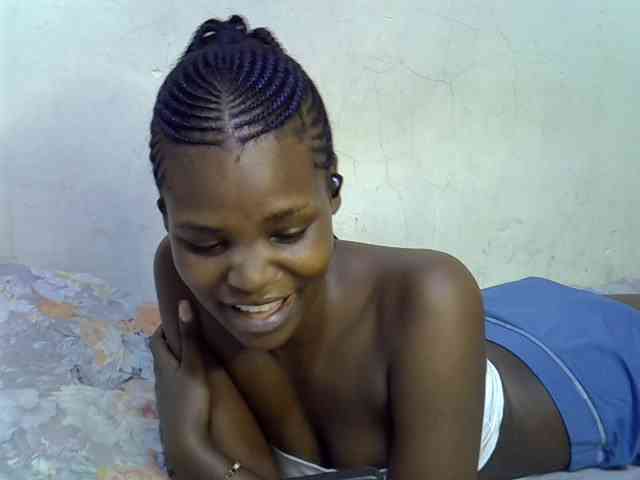 Cute-aliyah webcam