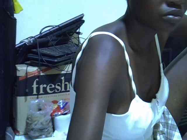 Cute-aliyah webcam