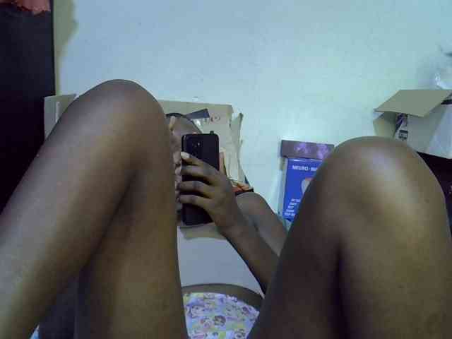 Cute-aliyah webcam
