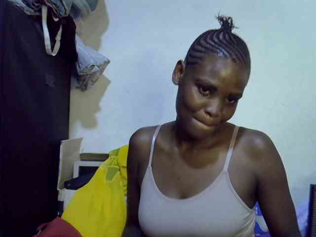 Cute-aliyah webcam