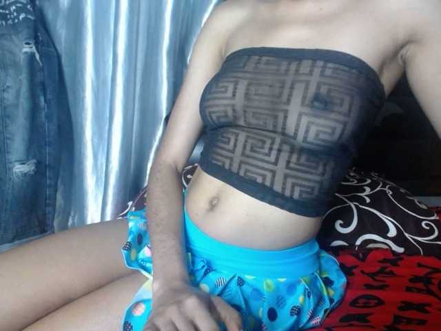 Plumnjuicy live cam on BongaCams