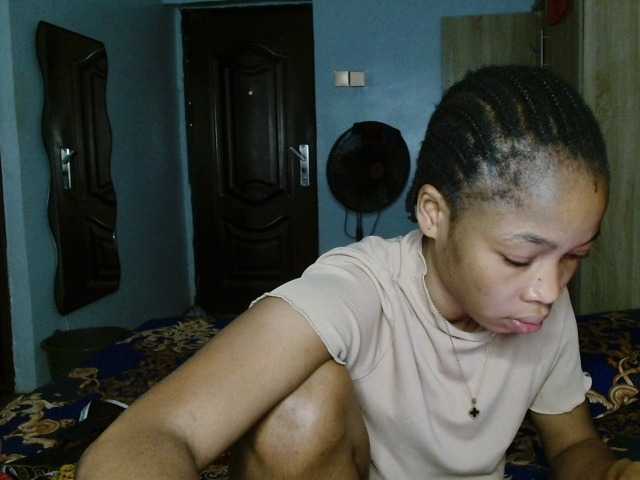 Plumnjuicy live cam on BongaCams