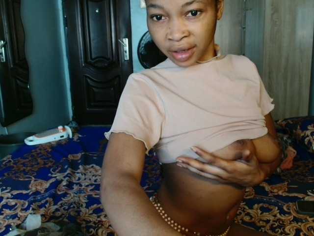 Plumnjuicy live cam on BongaCams