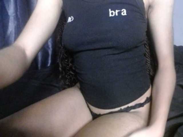 Plumnjuicy live cam on BongaCams