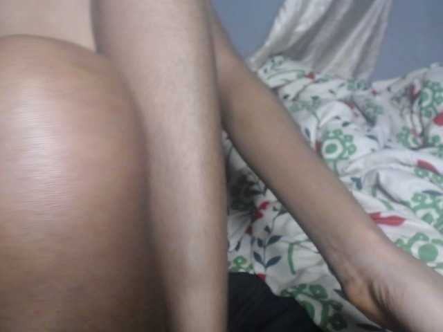 Plumnjuicy live cam on BongaCams