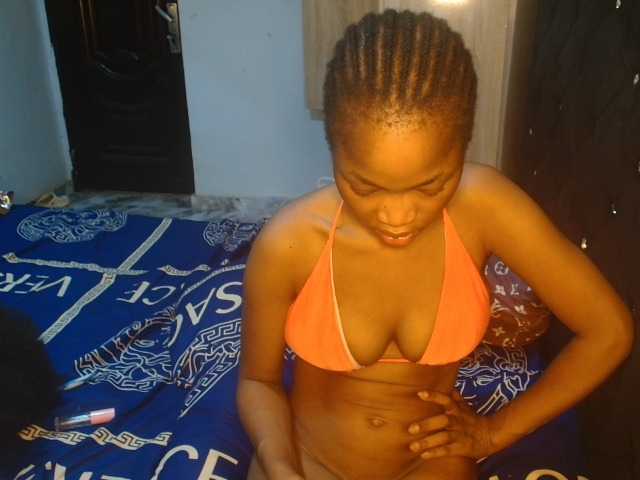 Plumnjuicy live cam on BongaCams