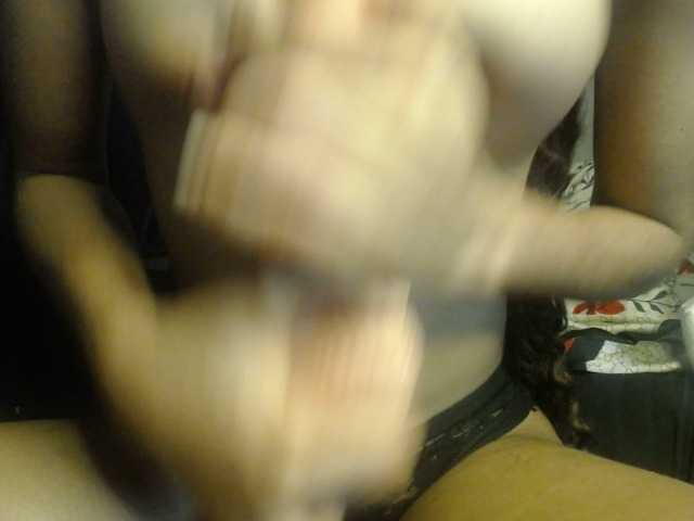 Plumnjuicy live cam on BongaCams