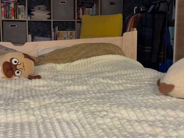 charmingaura1 live cam on BongaCams