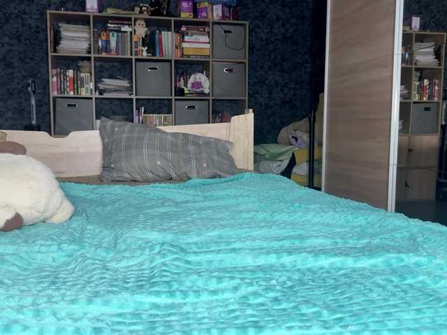 charmingaura1 live cam on BongaCams
