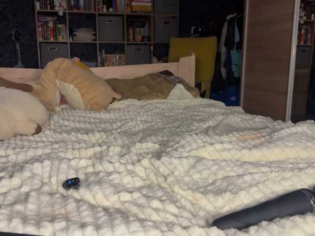 charmingaura1 live cam on BongaCams
