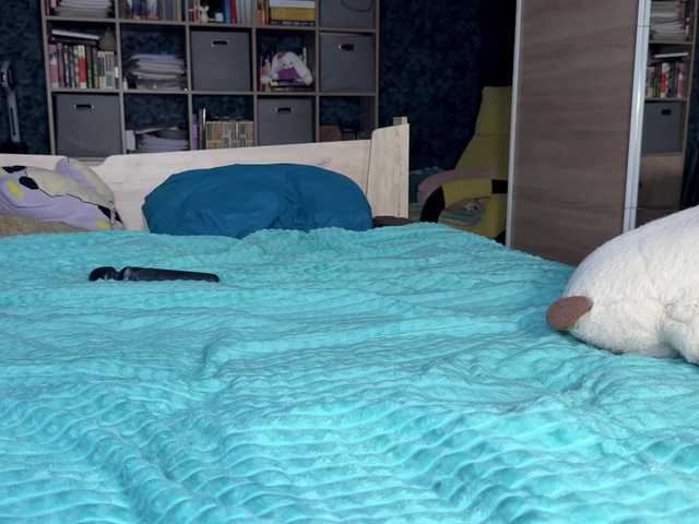 charmingaura1 live cam on BongaCams