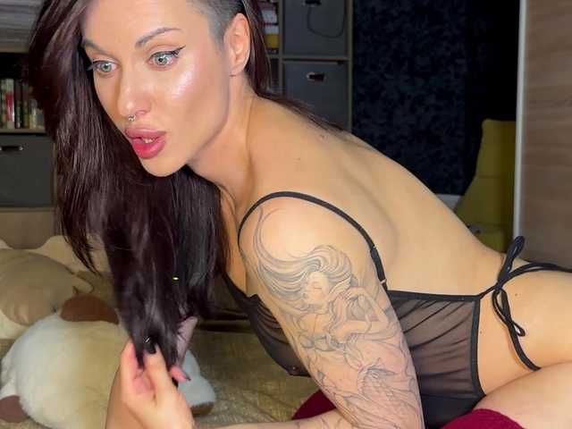 charmingaura1's BongaCams show and profile