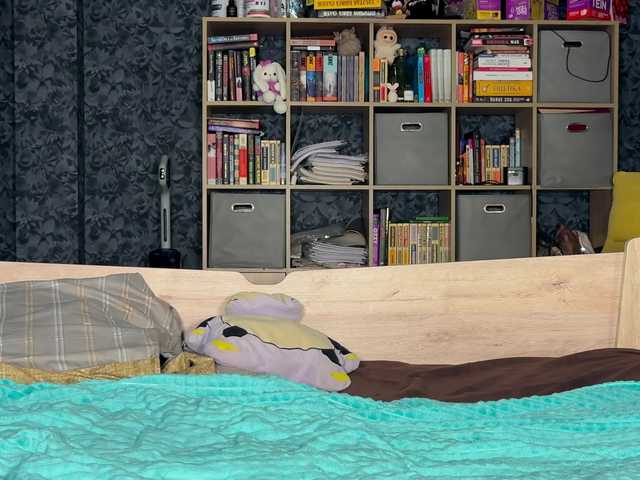 charmingaura1 live cam on BongaCams