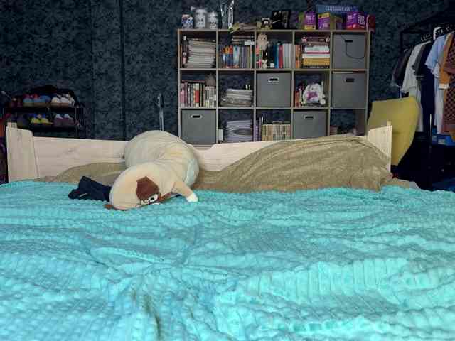 charmingaura1 Live Webcam on BongaCams
