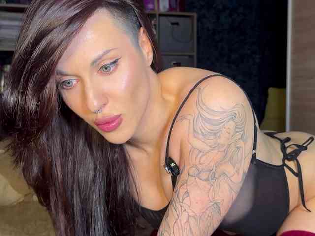 charmingaura1 webcam