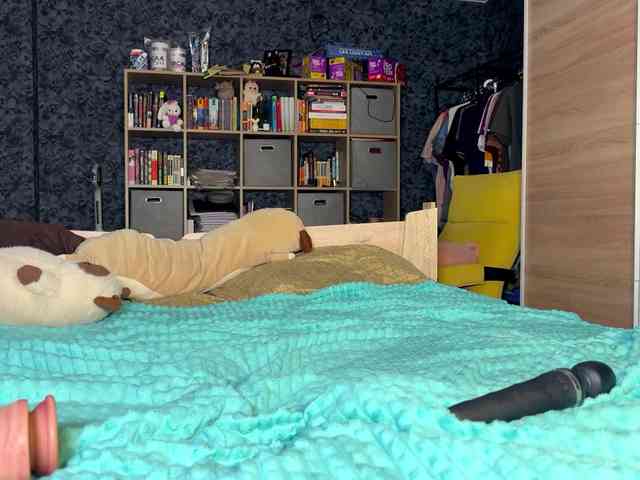 charmingaura1 webcam