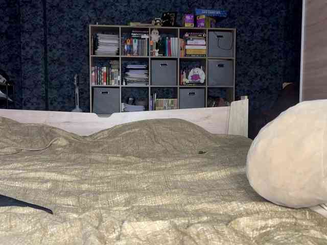 charmingaura1 webcam