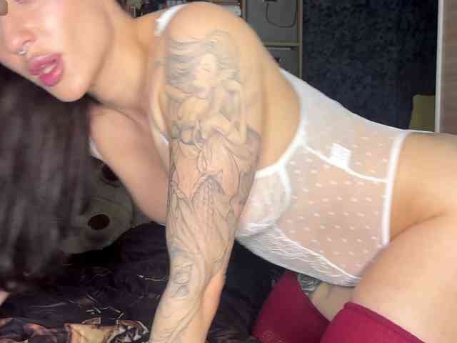 charmingaura1 webcam