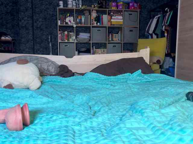 charmingaura1 webcam