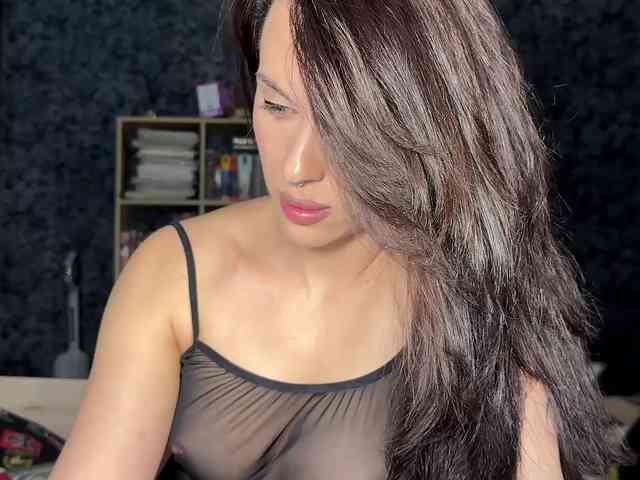 charmingaura1 webcam