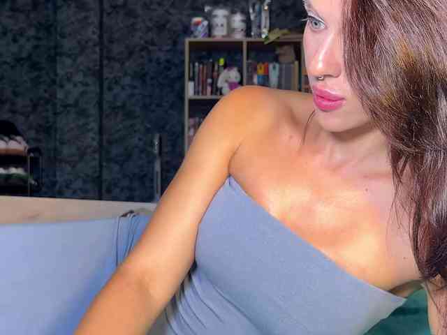 charmingaura1 webcam
