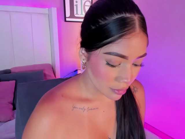 SarahYessica live cam on BongaCams