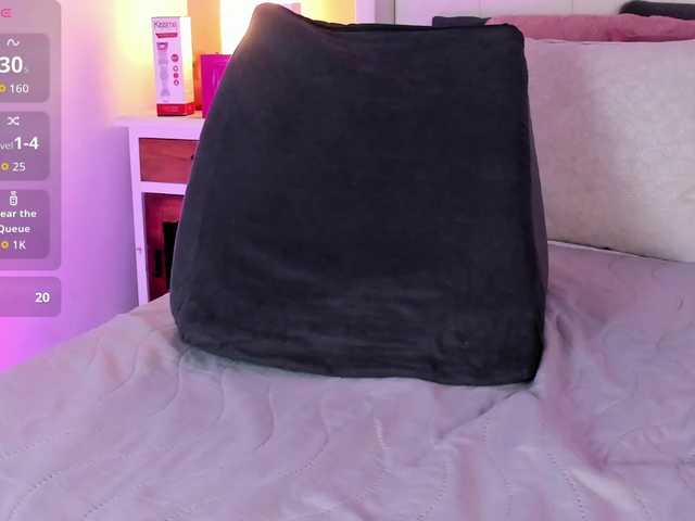 SarahYessica live cam on BongaCams