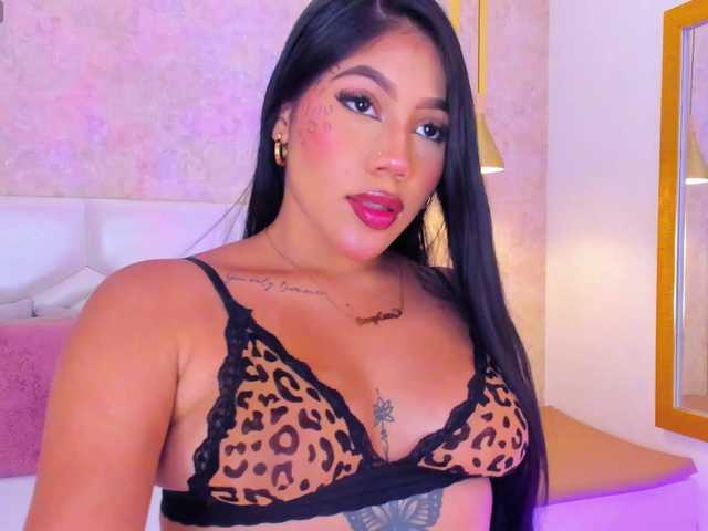 SarahYessica live cam on BongaCams