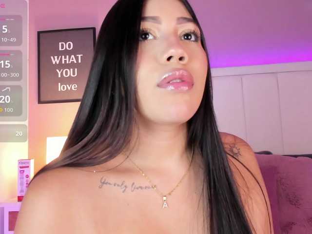 SarahYessica live cam preview
