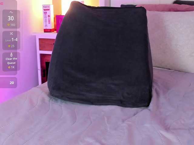 SarahYessica live cam preview