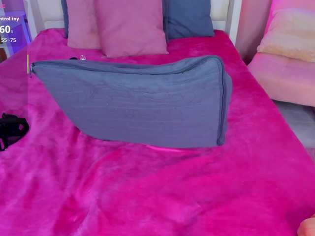 SarahYessica's BongaCams show and profile