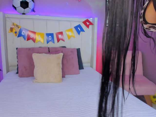 sarahyessica live sex