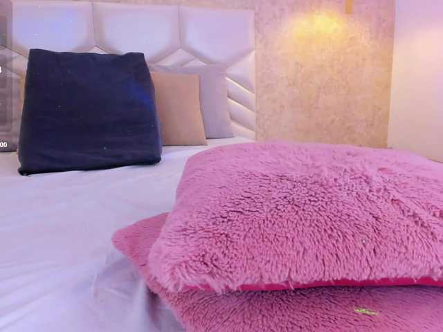 SarahYessica live cam on BongaCams