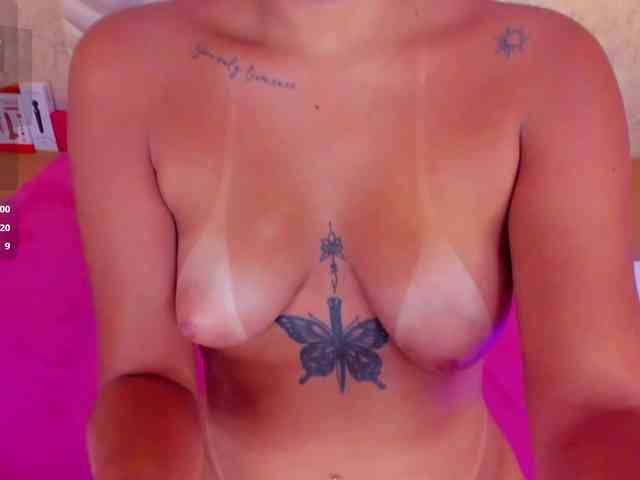 SarahYessica Live Webcam on BongaCams