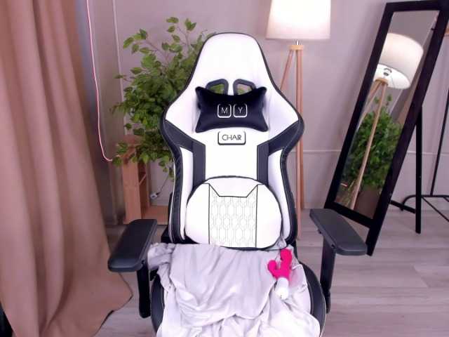 Jane-Broks live webcam show
