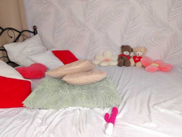 Jane-Broks's BongaCams show and profile