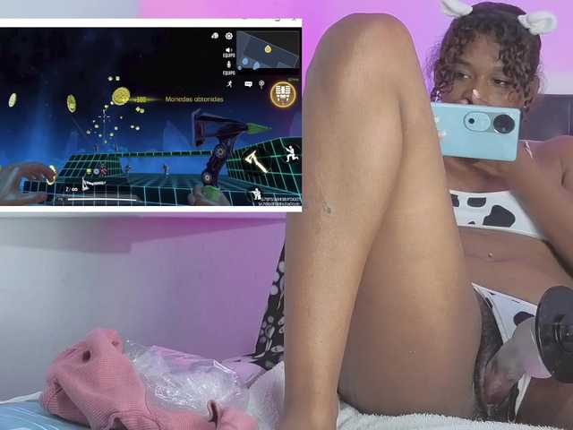 Channelcox1 live cam on UnifiedCams