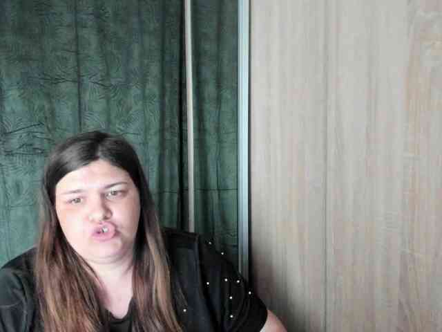 Ionysexylips69 webcam