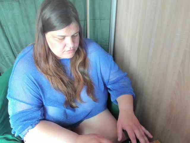 Ionysexylips69 webcam